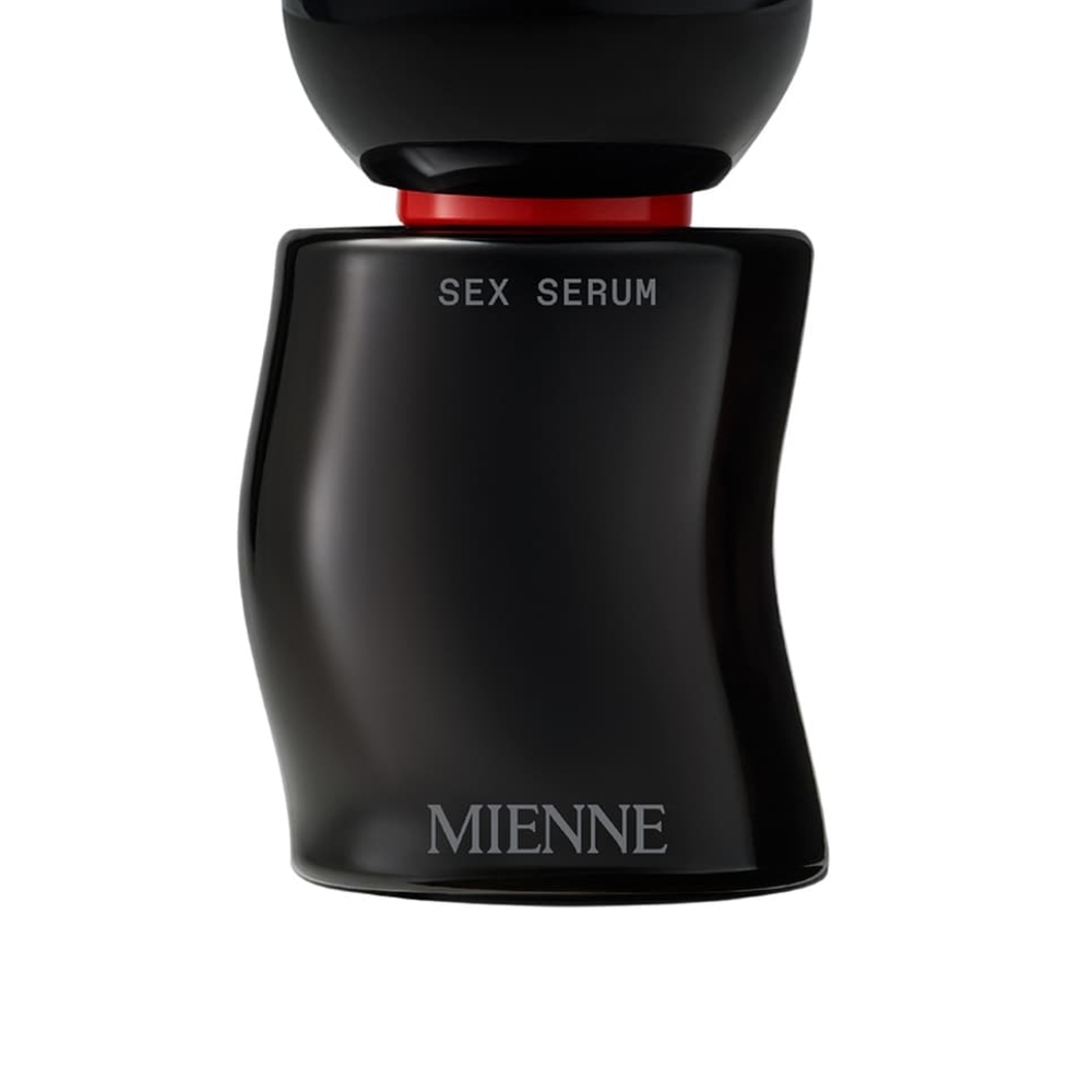 La Mienne Black and Red Serum Bottle